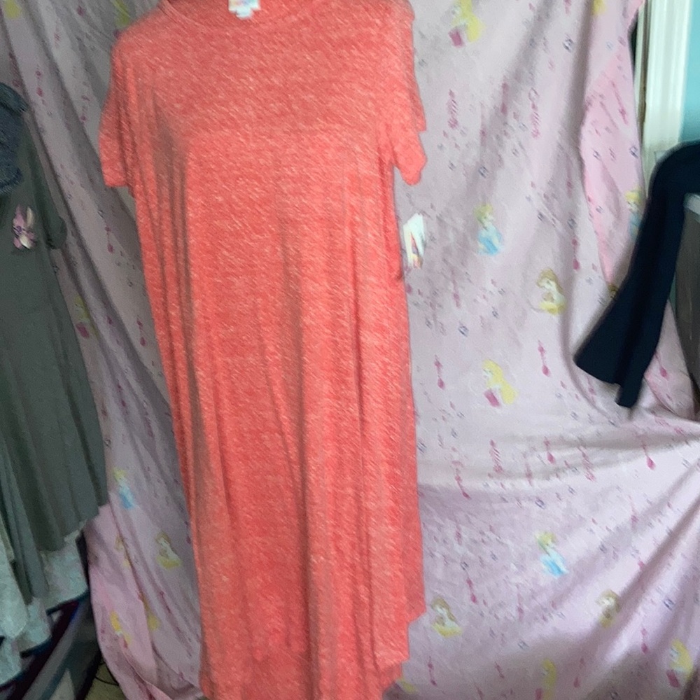 HP🎊LuLaRoe red heathered High Low Carly